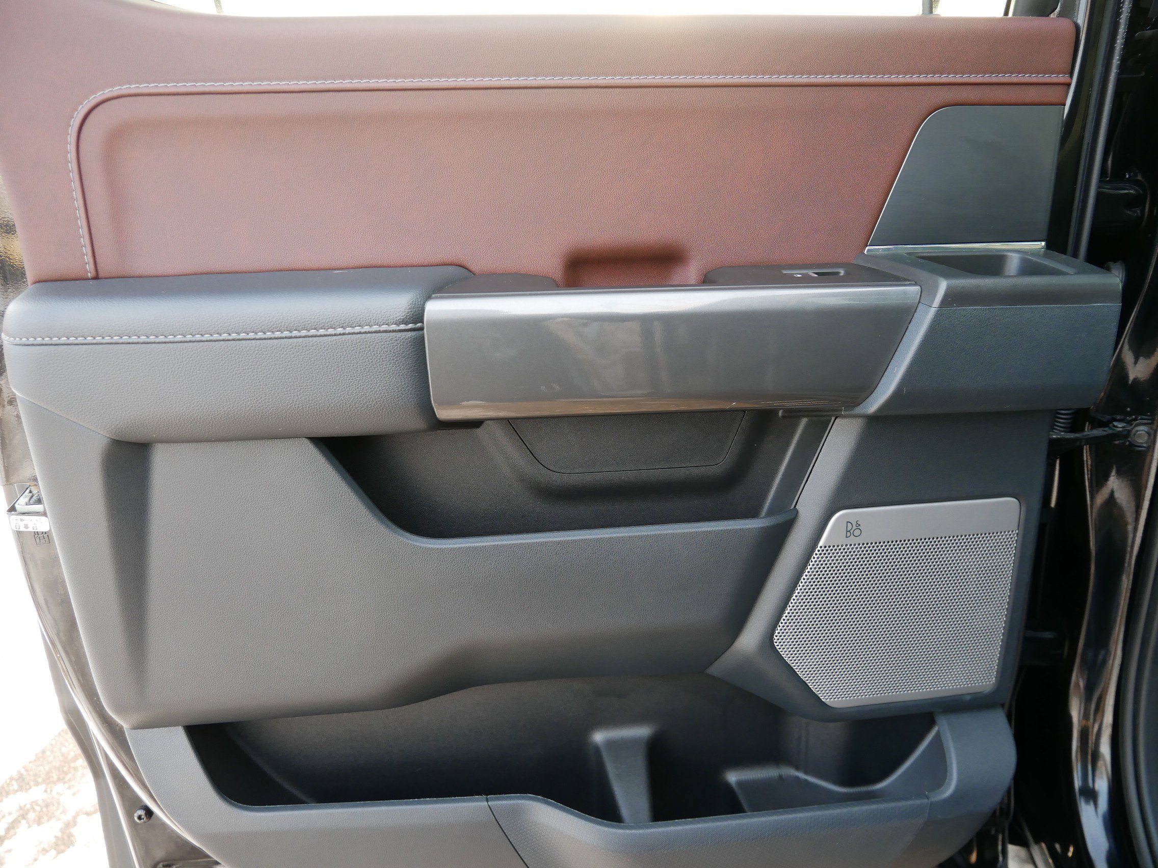 Certified 2022 Ford F150 Lariat w/ Equipment Group 502A High image 14