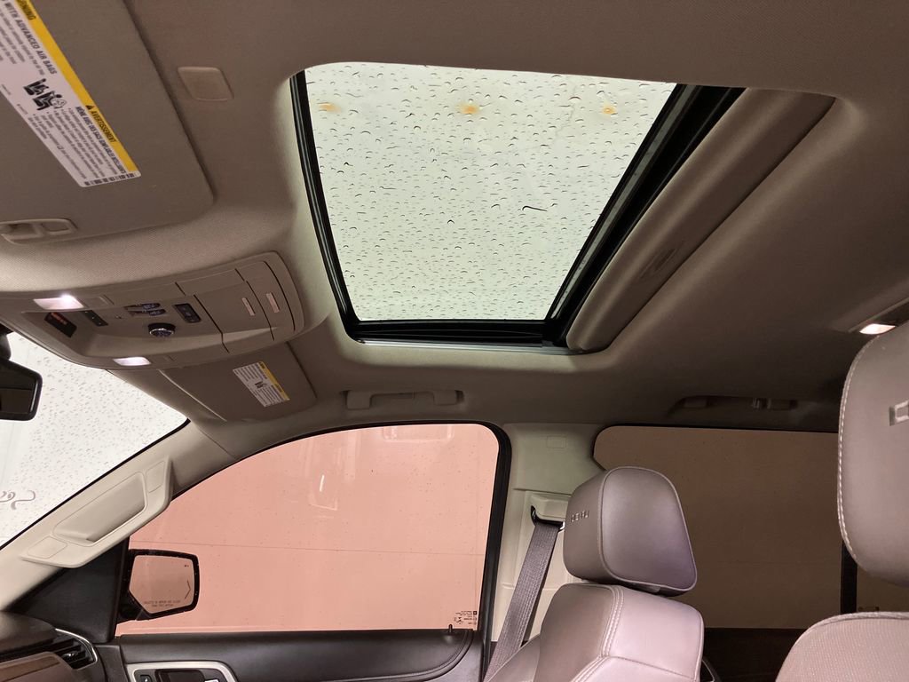 Used 2020 GMC Yukon Denali w/ Denali Premium Package image 34