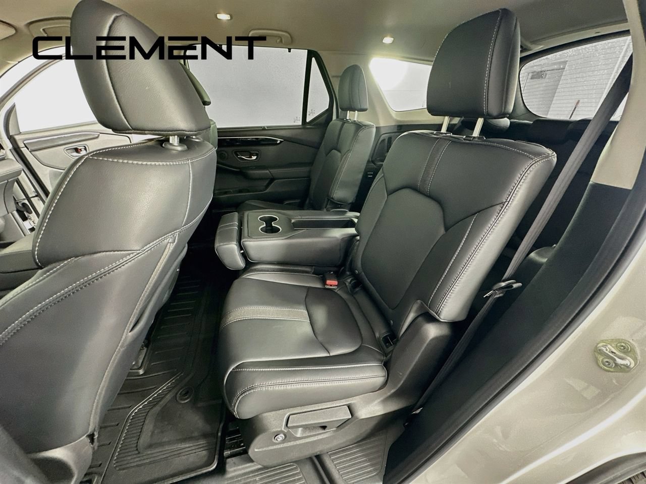 Used 2025 Honda Pilot EX-L image 31