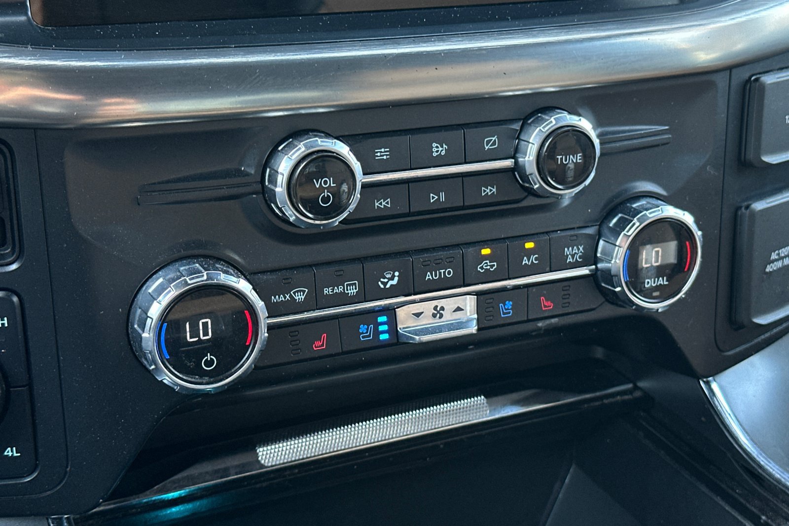 Certified 2021 Ford F150 Lariat AWD/4WD image 19