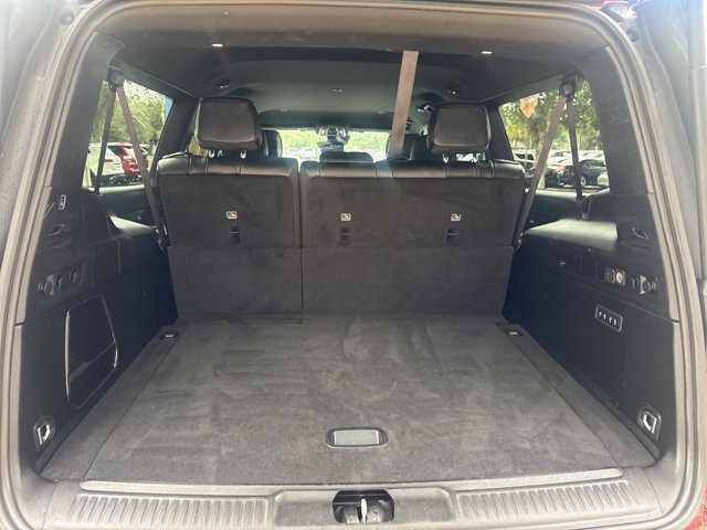 Used 2024 Jeep Wagoneer L Series II w/ Flexible Seating Group AWD/4WD image 7