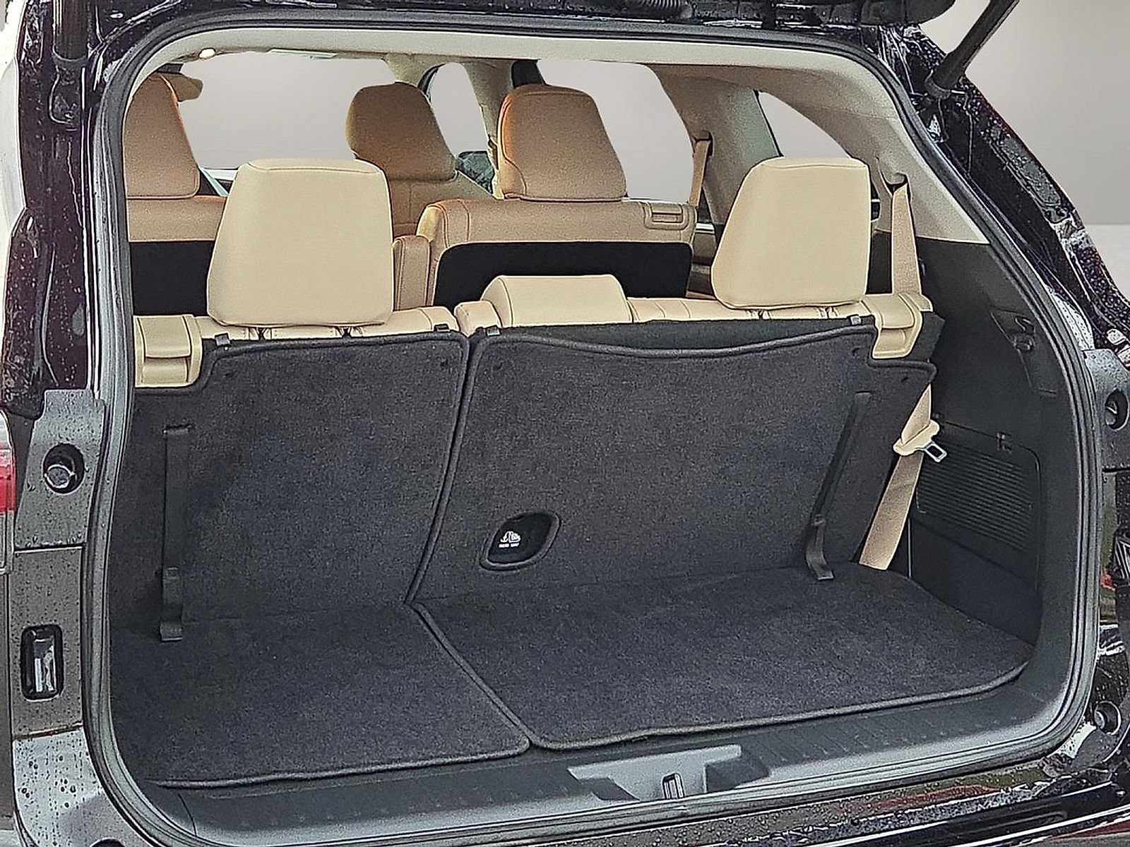 Used 2021 Toyota Highlander Limited FWD image 8