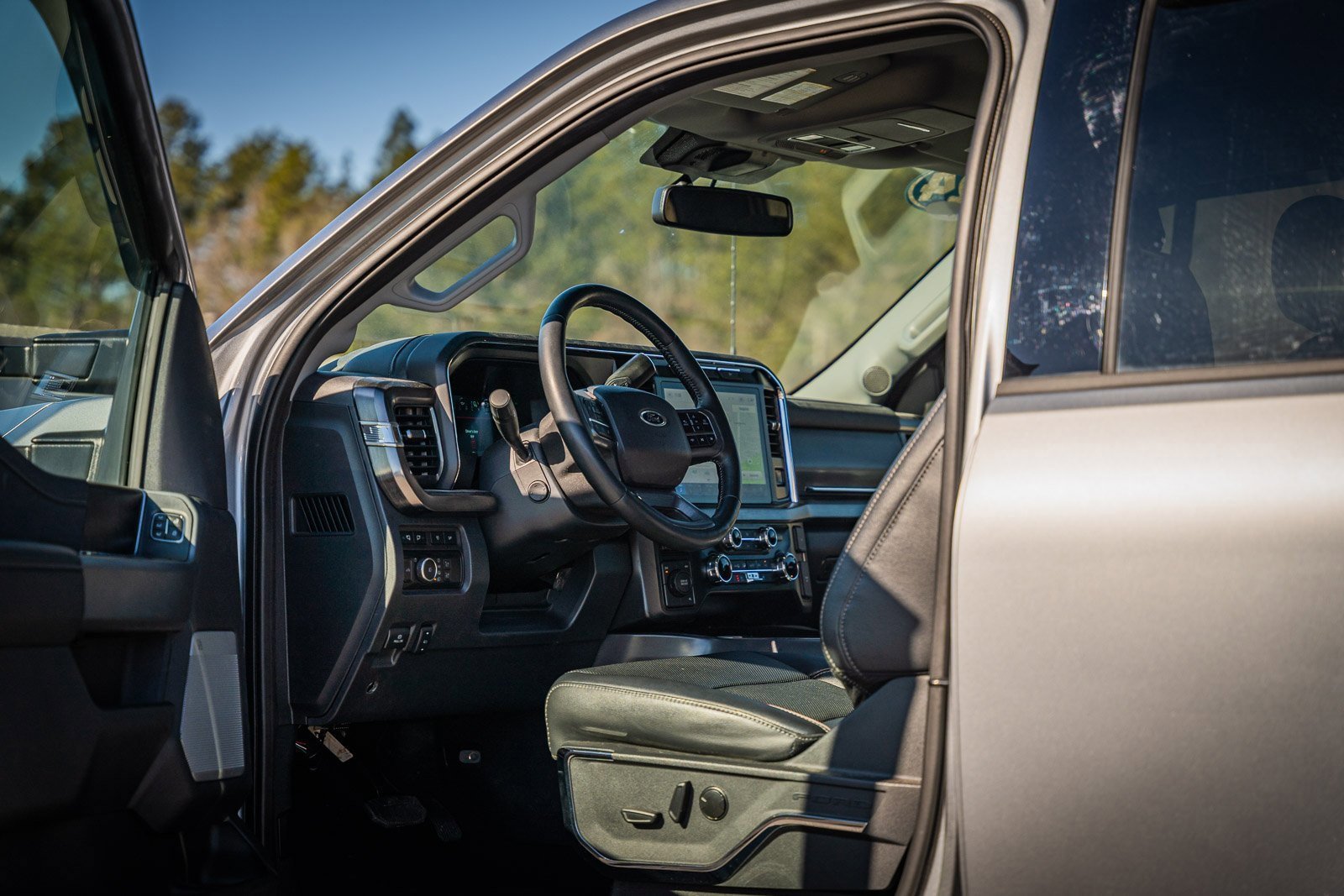 Certified 2024 Ford F250 Lariat w/ Black Appearance Package image 21