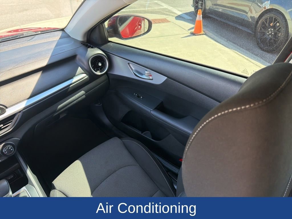 Used 2022 Kia Forte LXS w/ LXS Technology Package image 17