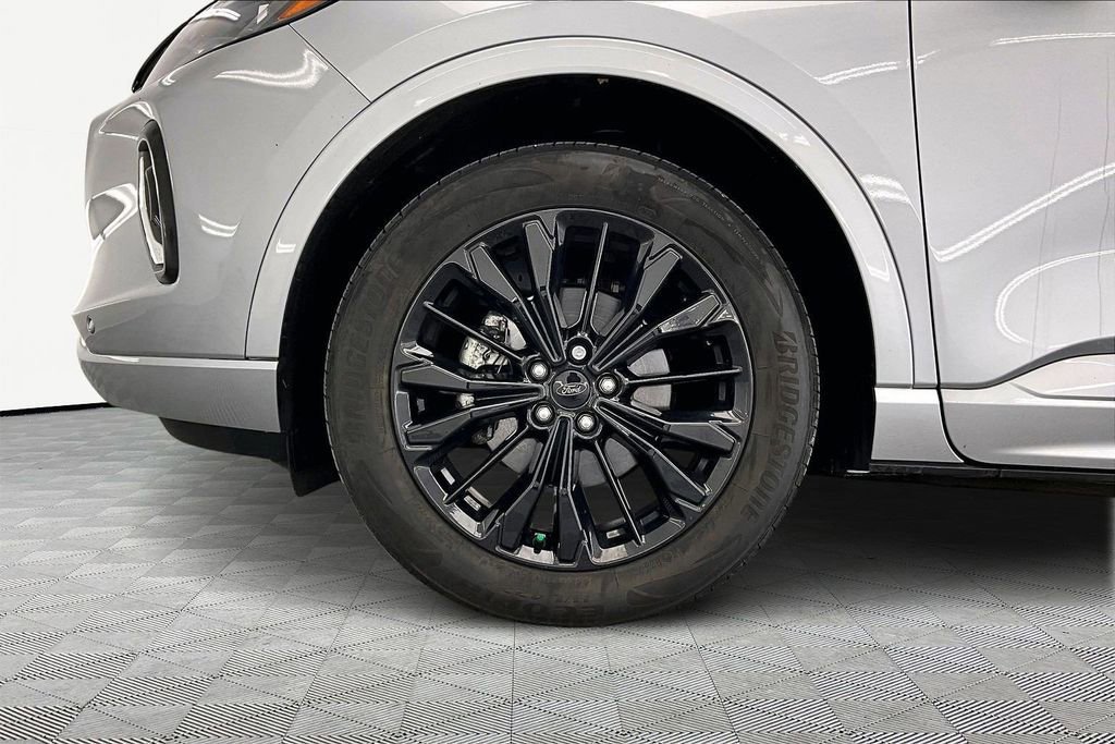 Certified 2023 Ford Escape ST-Line Elite image 11