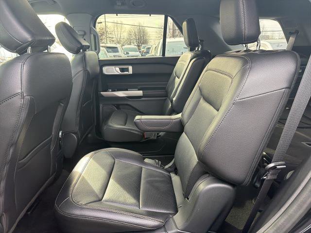Certified 2022 Ford Explorer Limited w/ Limited Technology Package image 11