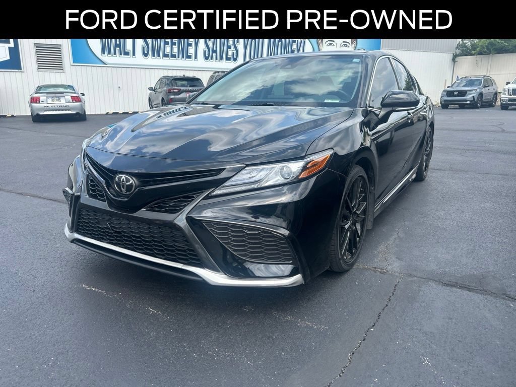 Used 2022 Toyota Camry XSE AWD/4WD image 2