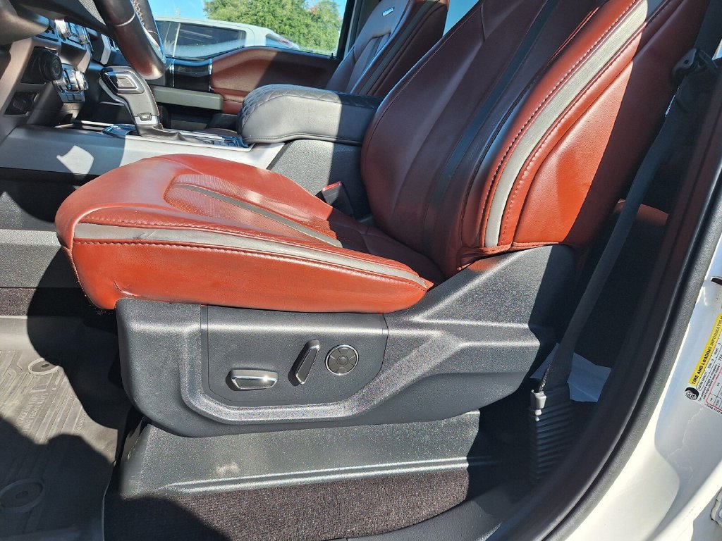 Certified 2019 Ford F150 Platinum w/ Equipment Group 701A Luxury AWD/4WD image 32
