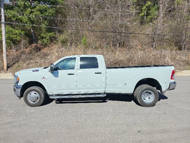 Used 2024 RAM 3500 Tradesman w/ Chrome Appearance Group image 2