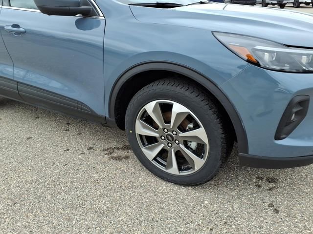 Certified 2024 Ford Escape Platinum AWD/4WD image 7