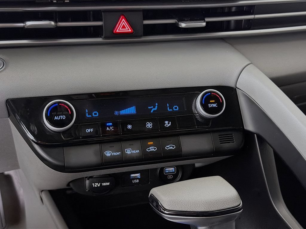 Used 2023 Hyundai Elantra SEL FWD image 18