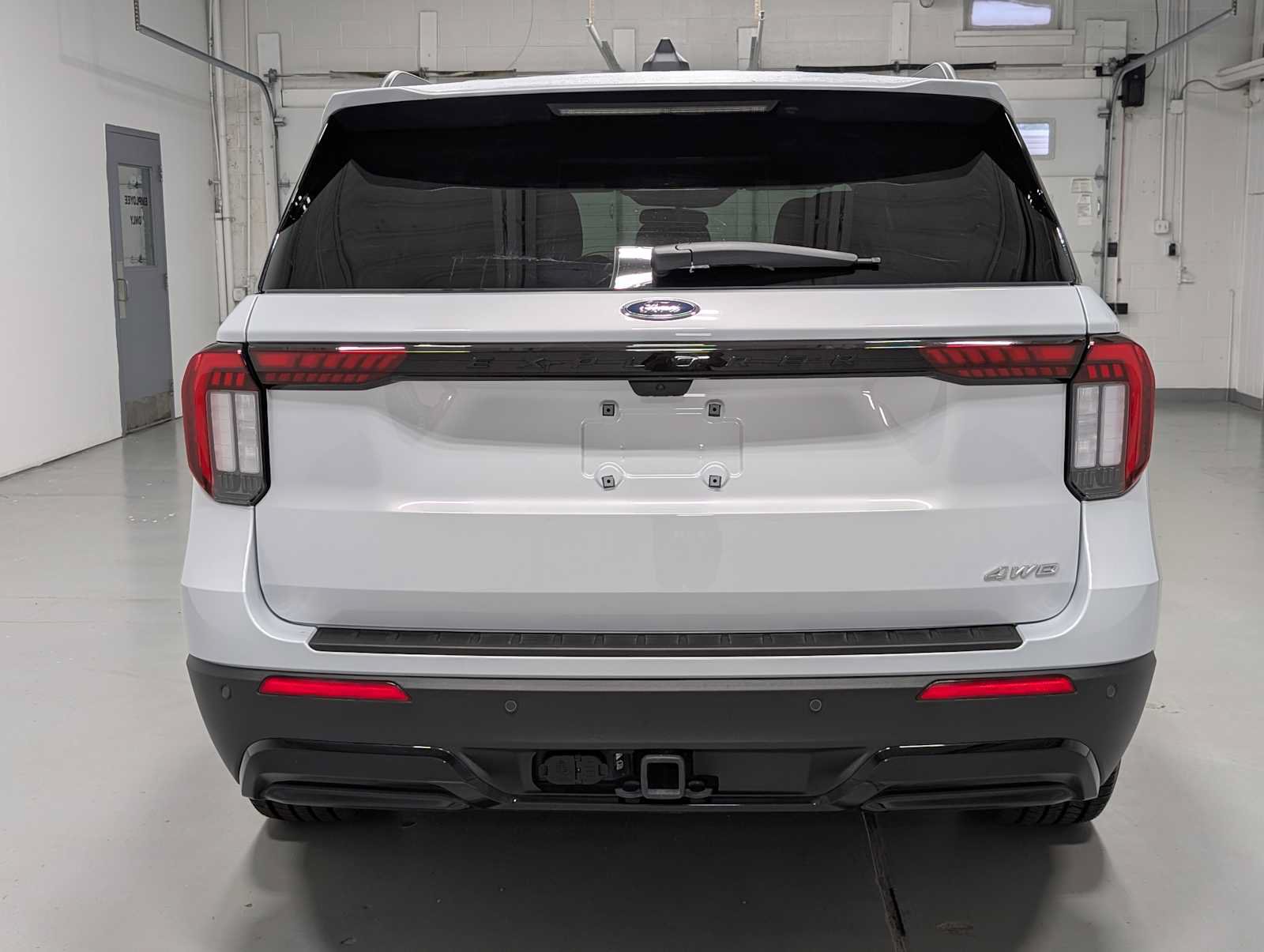 Certified 2026 Ford Explorer ST-Line w/ ST-Line Street Pack AWD/4WD image 9