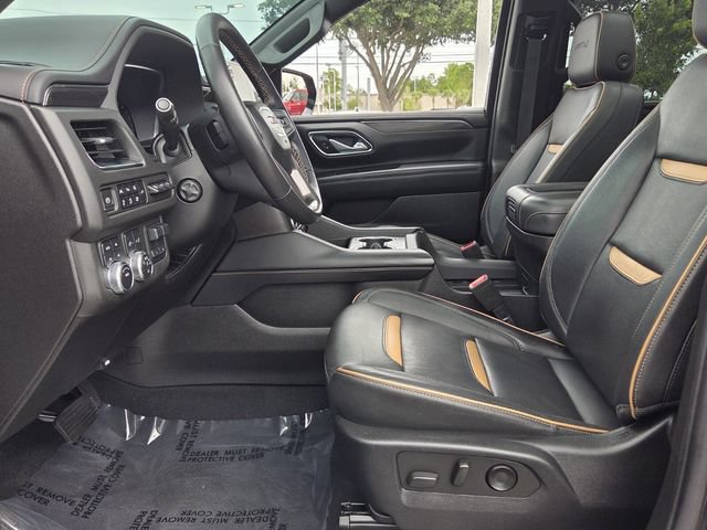 Used 2022 GMC Yukon XL AT4 w/ Technology Package AWD/4WD image 12