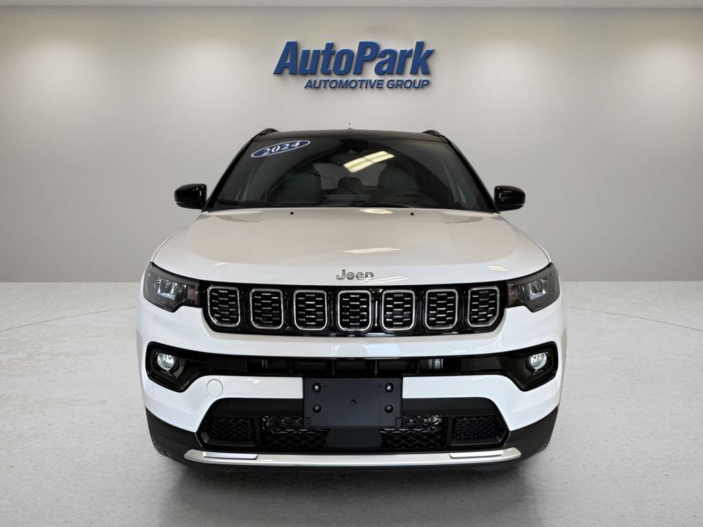 Used 2024 Jeep Compass Limited AWD/4WD image 2