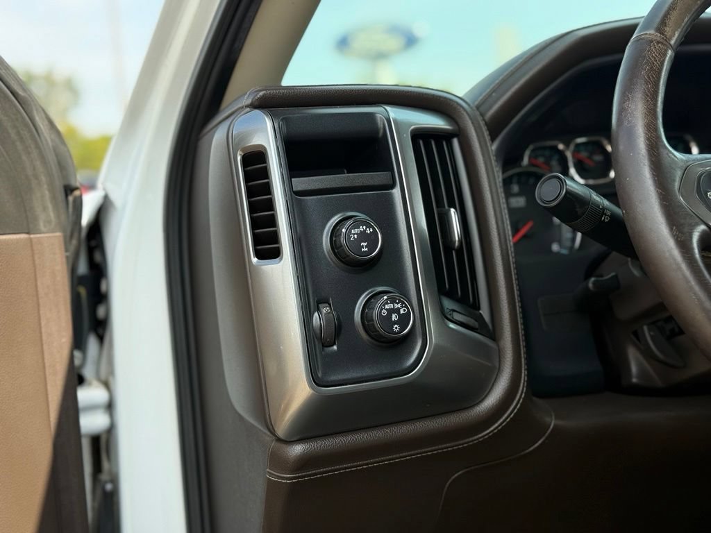 Used 2017 Chevrolet Silverado 1500 LTZ w/ Sport Package AWD/4WD image 11