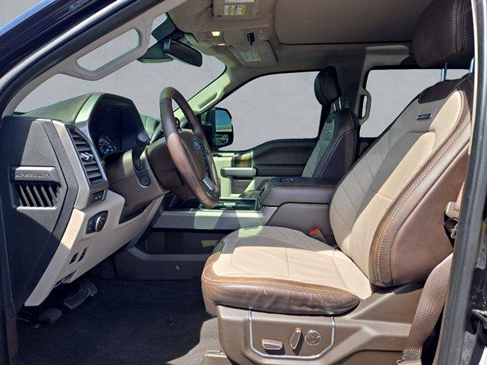 Certified 2019 Ford F250 Limited AWD/4WD image 11