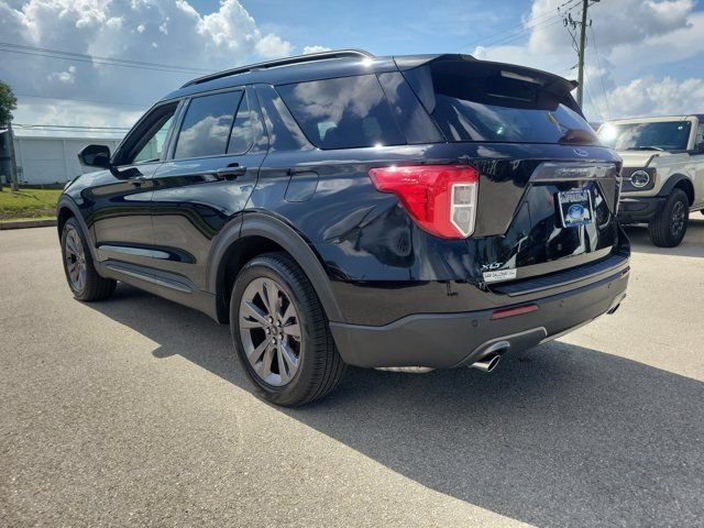 Certified 2023 Ford Explorer XLT w/ Equipment Group 202A RWD image 4
