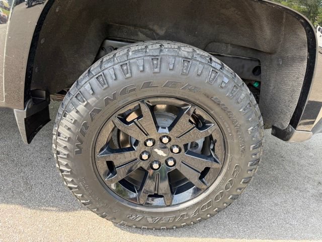 Used 2021 Chevrolet Colorado Z71 w/ Z71 Midnight Edition AWD/4WD image 37