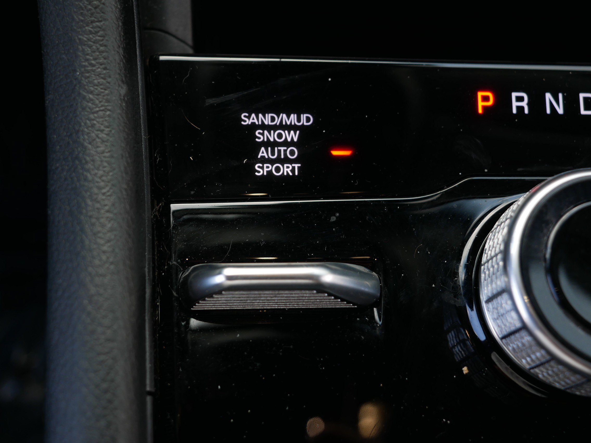 Used 2024 Jeep Grand Cherokee Limited w/ Black Appearance Package AWD/4WD image 30