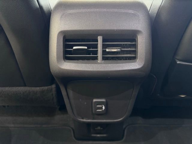 Used 2024 GMC Terrain AT4 image 25