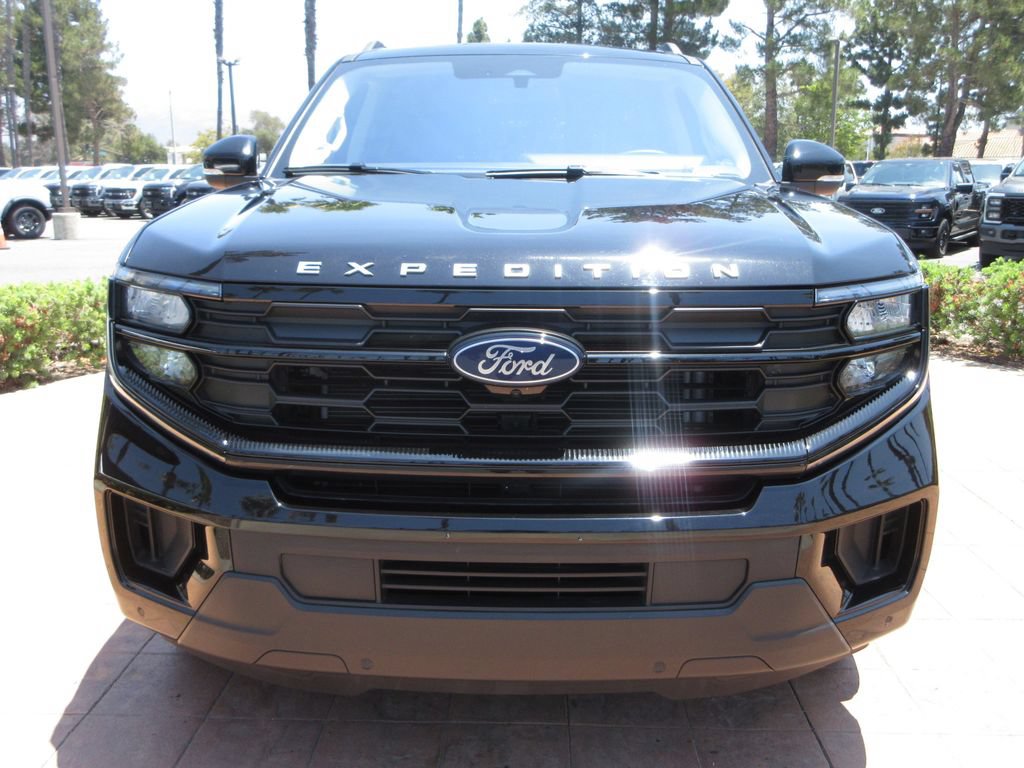 Certified 2025 Ford Expedition Max Active AWD/4WD image 7