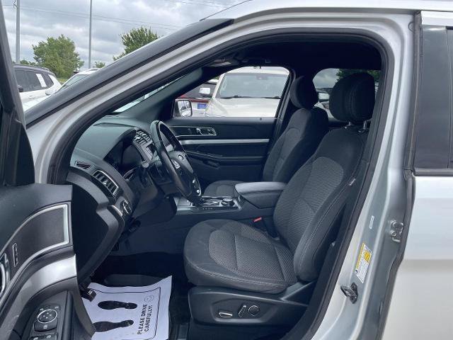 Certified 2017 Ford Explorer XLT AWD/4WD image 17