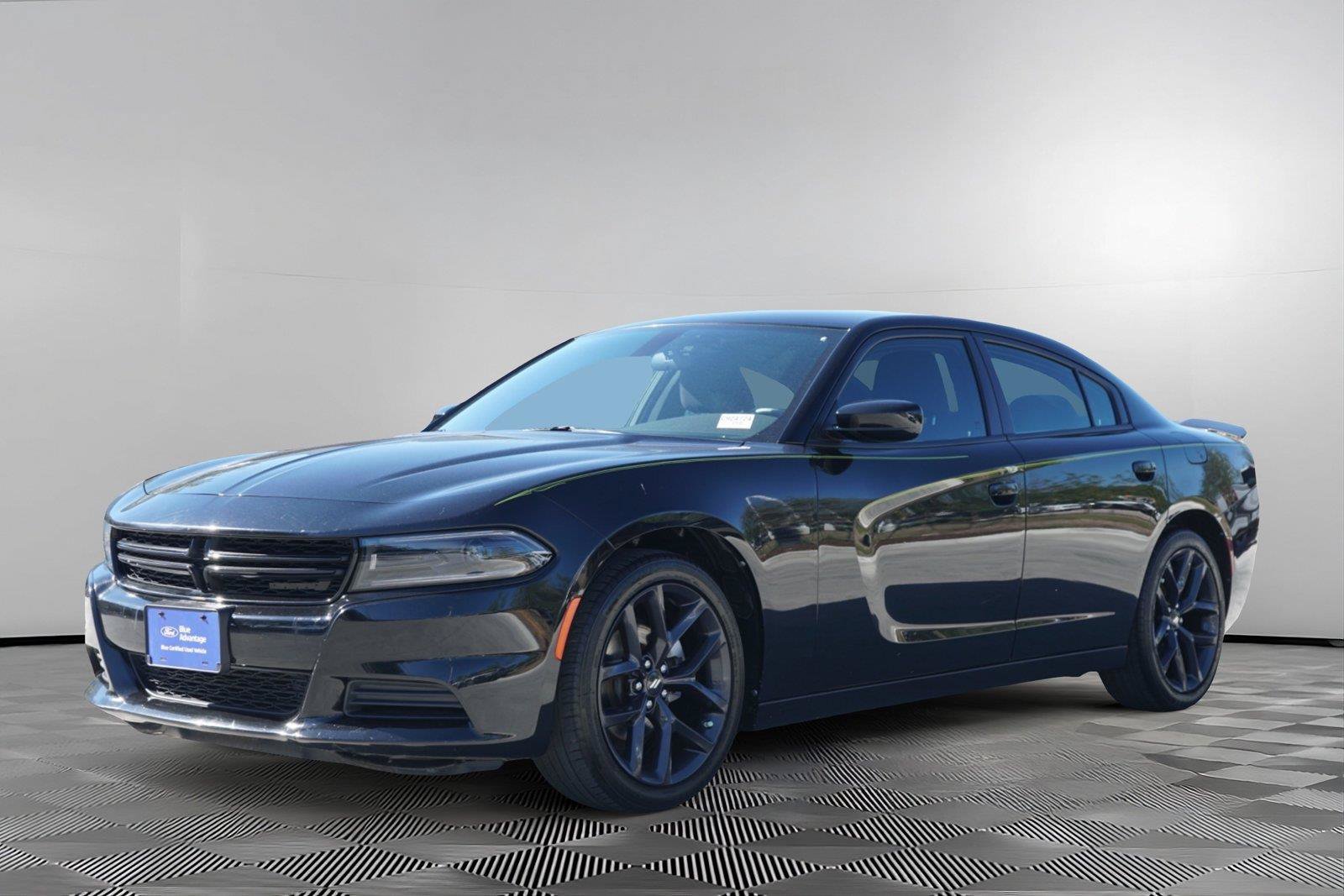Used 2023 Dodge Charger SXT w/ Blacktop Package RWD image 8