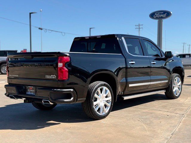 Used 2023 Chevrolet Silverado 1500 High Country w/ Technology Package AWD/4WD image 7