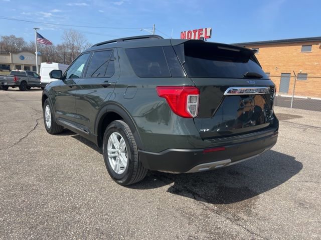 Certified 2024 Ford Explorer XLT w/ Equipment Group 202A image 4