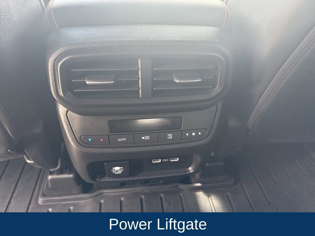 Used 2023 Honda Pilot TrailSport image 14