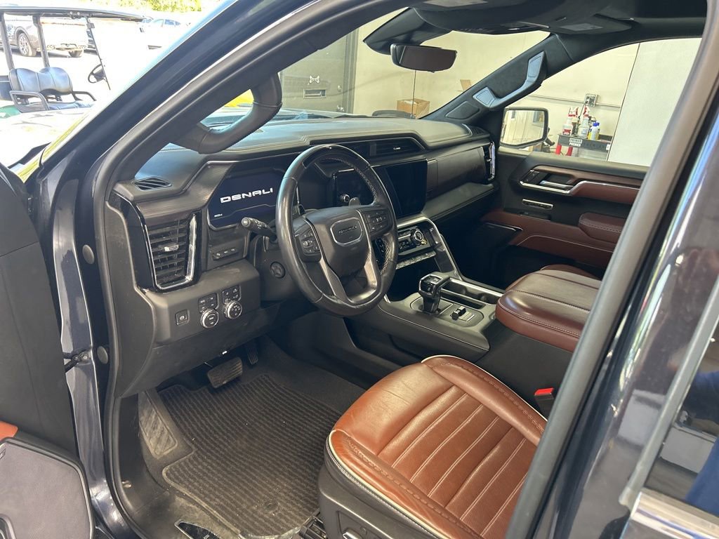 Used 2023 GMC Sierra 1500 Denali Ultimate AWD/4WD image 3