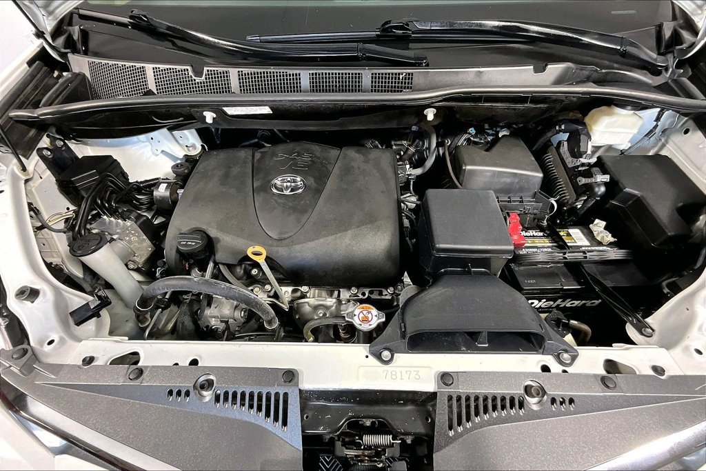 Used 2019 Toyota Sienna XLE w/ XLE Navigation Package FWD image 9