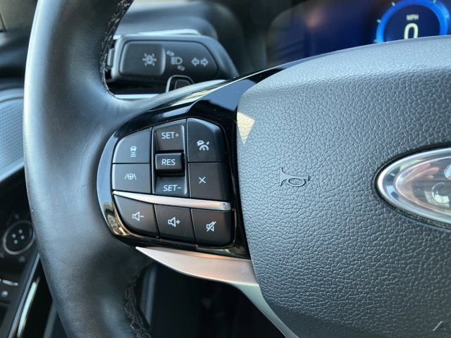 Certified 2021 Ford Explorer Platinum w/ Equipment Group 601A image 17