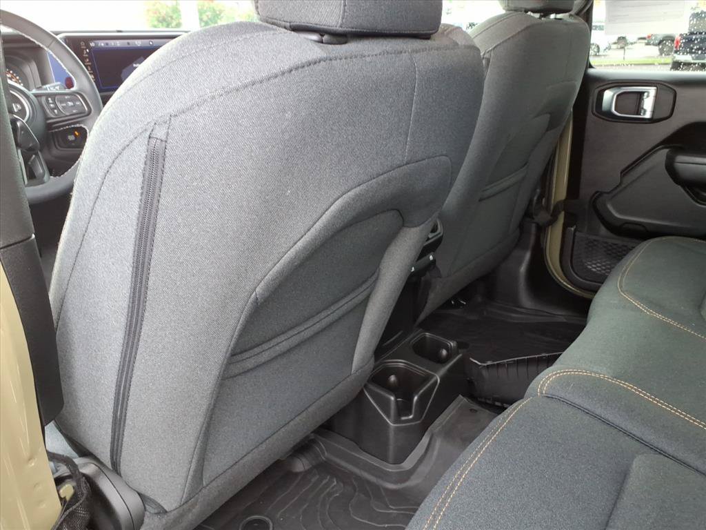Used 2025 Jeep Wrangler Unlimited Sport AWD/4WD image 8