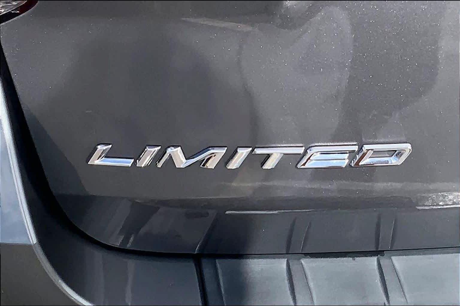Certified 2022 Ford Explorer Limited w/ Equipment Group 301A RWD image 10