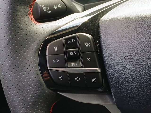 Certified 2025 Ford Explorer ST-Line w/ Premium Package AWD/4WD image 9