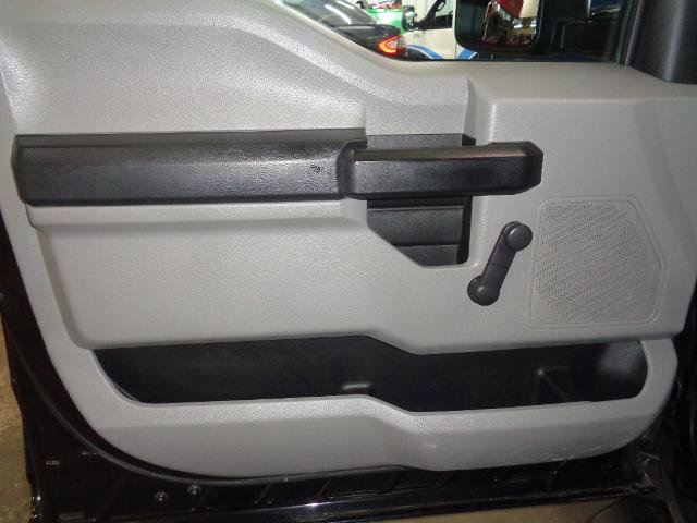 Certified 2017 Ford F250 XL w/ STX Appearance Package AWD/4WD image 9