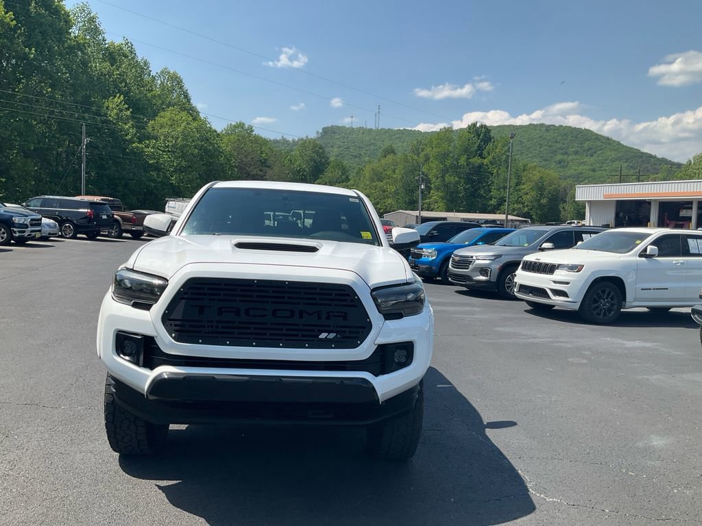 Used 2017 Toyota Tacoma TRD Sport RWD image 8