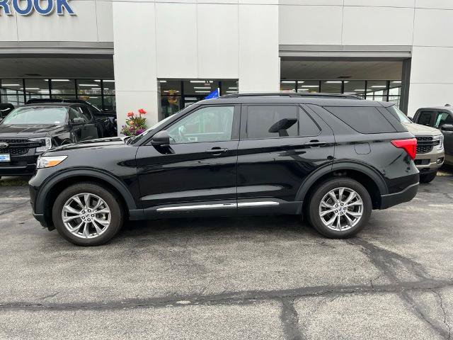 Certified 2023 Ford Explorer XLT w/ Equipment Group 202A AWD/4WD image 3