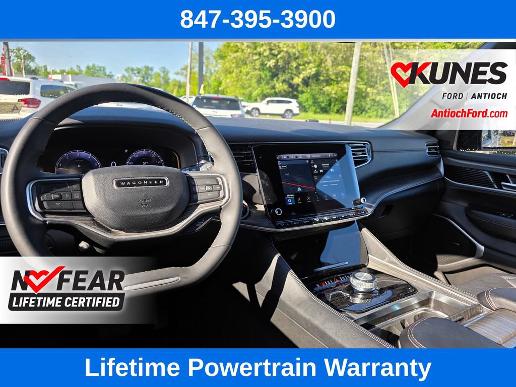 Used 2024 Jeep Wagoneer L Series II w/ Flexible Seating Group AWD/4WD image 14