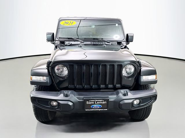 Used 2021 Jeep Wrangler Unlimited Sahara AWD/4WD image 2