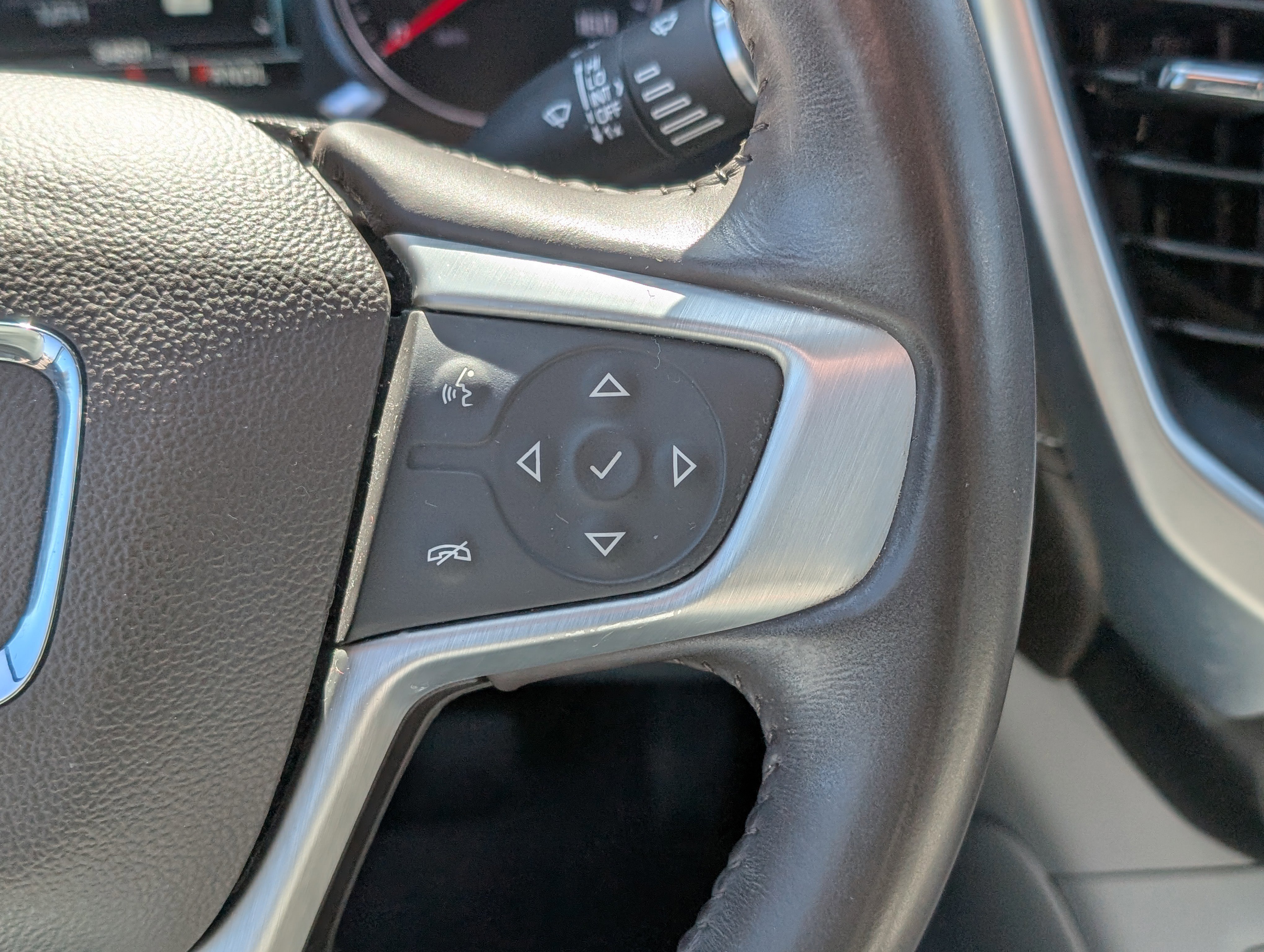 Used 2018 GMC Acadia SLT w/ LPO, Black Accent Package image 24