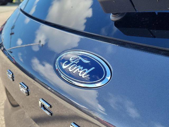 Certified 2024 Ford Escape SE w/ PHEV Premium Package FWD image 9