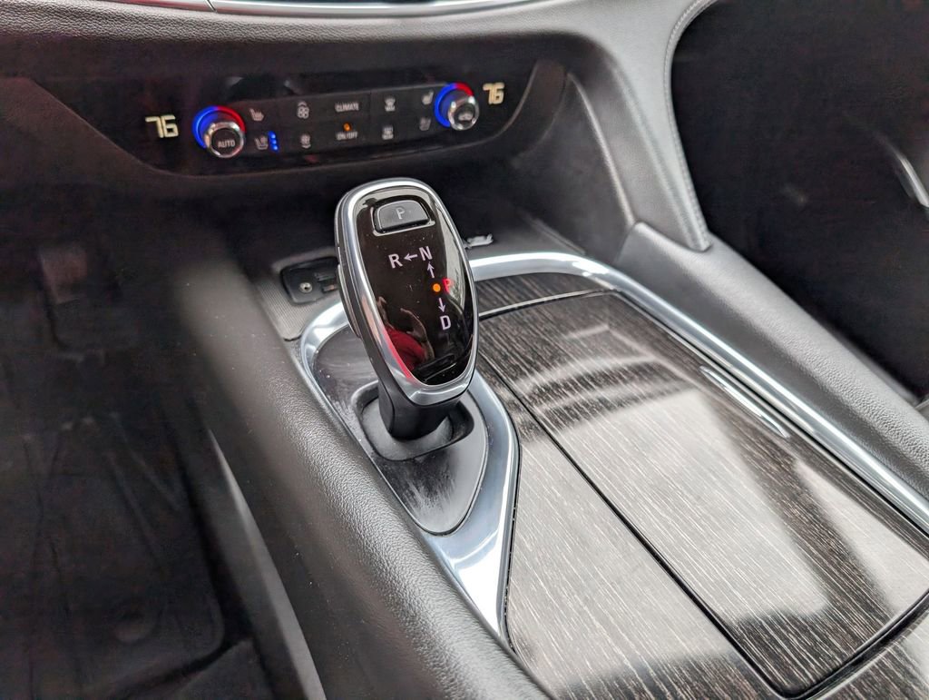 Used 2021 Buick Enclave Avenir w/ Avenir Technology Package AWD/4WD image 13