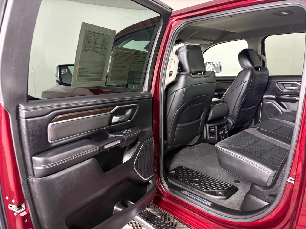 Used 2022 RAM 1500 Laramie AWD/4WD image 28