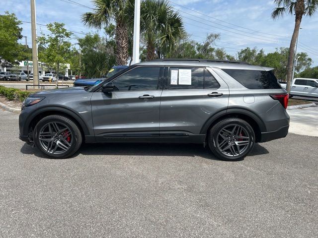 Certified 2026 Ford Explorer ST-Line w/ ST-Line Street Pack RWD image 7