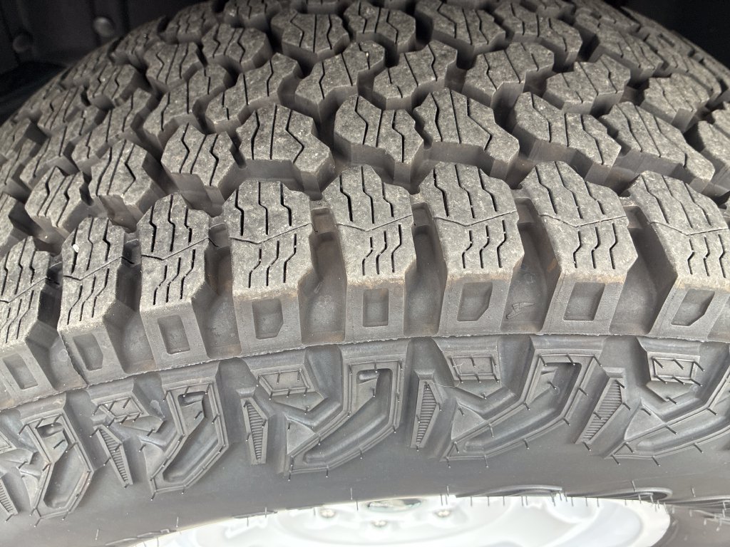 Certified 2025 Ford Bronco Heritage Edition AWD/4WD image 32