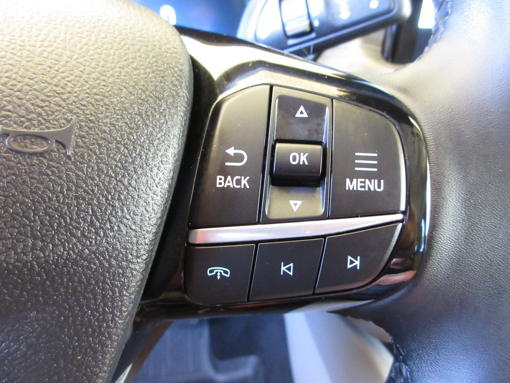 Certified 2023 Ford Escape SE w/ PHEV Premium Package FWD image 17