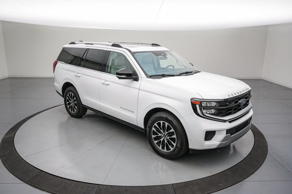 Certified 2025 Ford Expedition Platinum AWD/4WD image 2