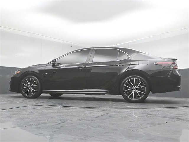 Used 2024 Toyota Camry SE image 41